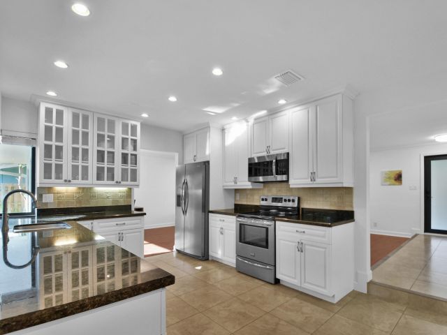 Home for sale at 6000 NE 18th Terrace - photo 6114956