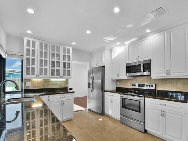 Home for sale at 6000 NE 18th Terrace - photo 6114957