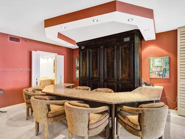 2-bedroom condo for sale in Bal Harbour - 10175 Collins Ave 404 - MondialRealty