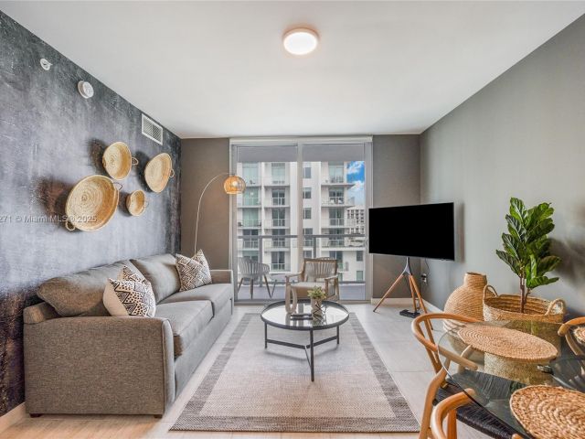 Apartment for sale  Unit #S-1016 - photo 5838695