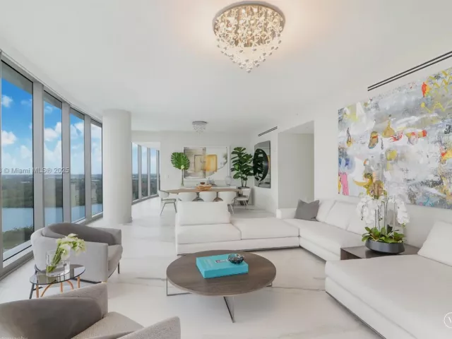 Apartment for rent  Unit #2405 - photo 5835922