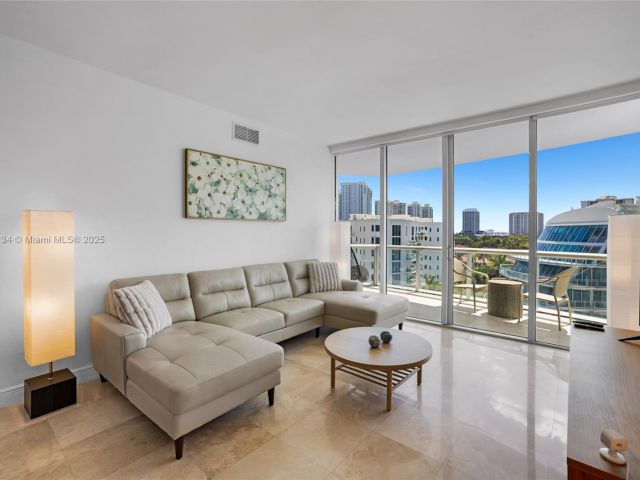 Apartment for rent  Unit #1-910 - photo 5838368