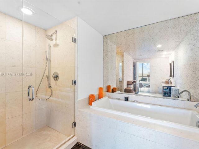 Apartment for sale  Unit #4502 - photo 5839749