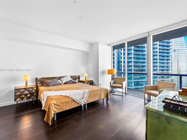 Apartment for sale  Unit #4502 - photo 5839751