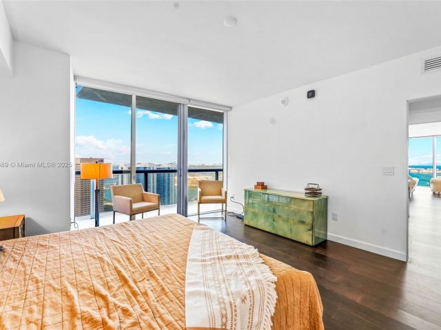 Apartment for sale  Unit #4502 - photo 5839754