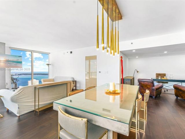 Apartment for sale  Unit #4502 - photo 5839760