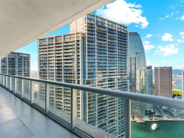 Apartment for sale  Unit #4502 - photo 5839761