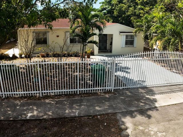 Home for sale at 596 NW 109th St - photo 6275725