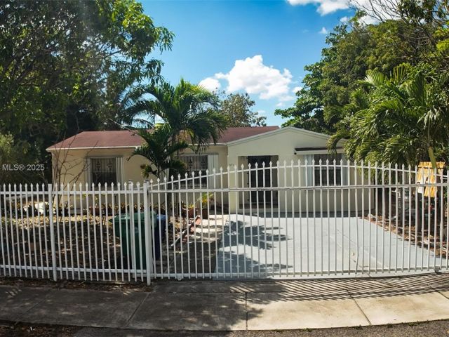 Home for sale at 596 NW 109th St - photo 6275727