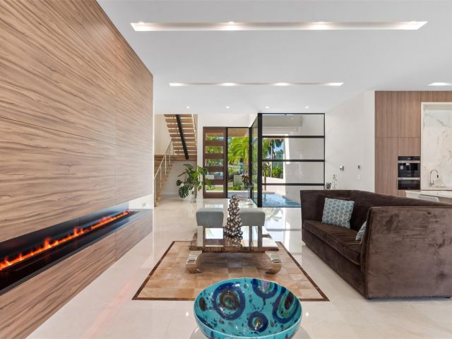 Home for sale at 2421 Barcelona Dr - photo 6031041