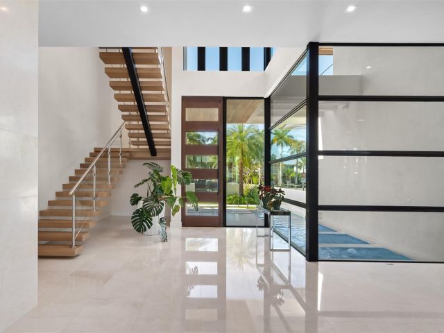 Home for sale at 2421 Barcelona Dr - photo 6031042