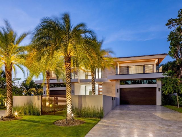 Home for sale at 2421 Barcelona Dr - photo 6031047