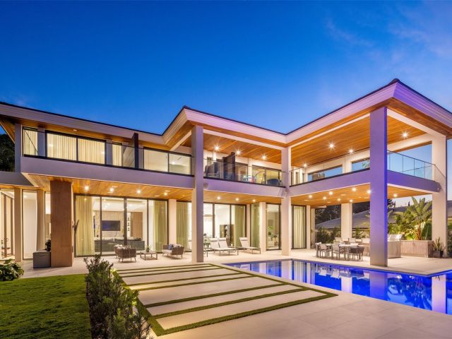 Home for sale at 2421 Barcelona Dr - photo 6031049