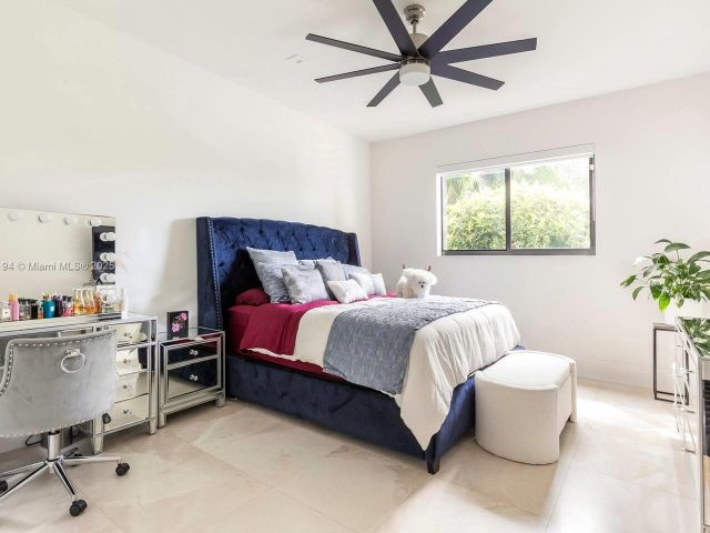 Home for rent at 2809 NE 14th Ave 2809 - photo 5833983