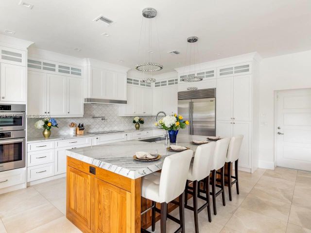 Home for rent at 2809 NE 14th Ave 2809 - photo 5833988