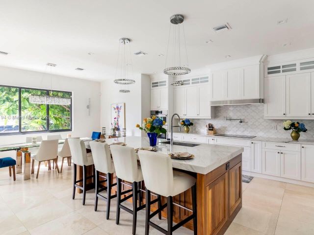 Home for rent at 2809 NE 14th Ave 2809 - photo 5833989