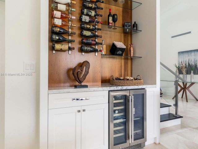 Home for rent at 2809 NE 14th Ave 2809 - photo 5833990