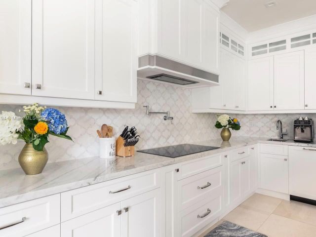 Home for rent at 2809 NE 14th Ave 2809 - photo 5833997