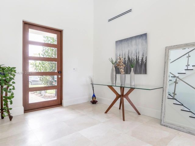 Home for rent at 2809 NE 14th Ave 2809 - photo 5833998