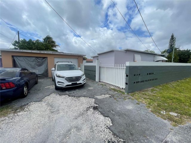 Home for sale at  - photo 5847011