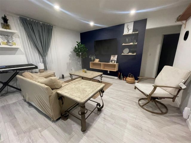 Home for sale at  - photo 5847023