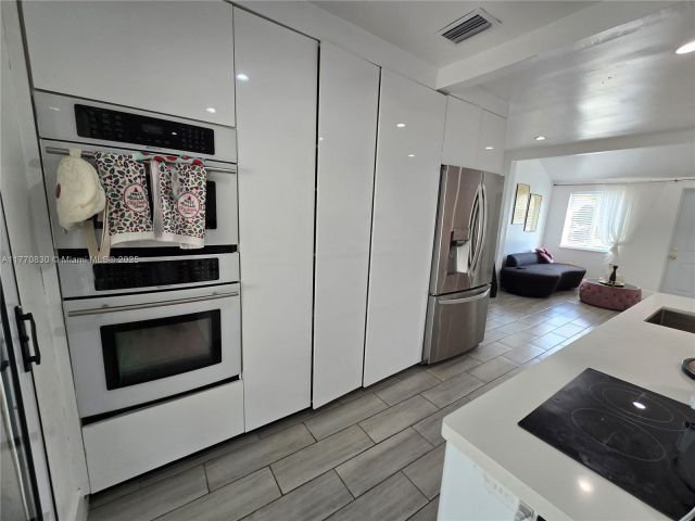 Home for sale at 1011 NW 64th St - photo 5837443