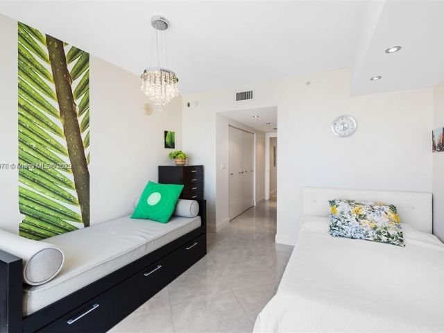 Apartment for sale  Unit #1607 - photo 5850445