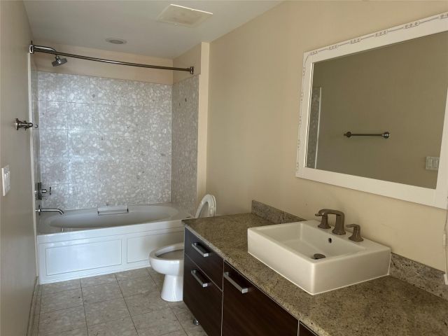 Apartment for sale  Unit #2804 - photo 5839845