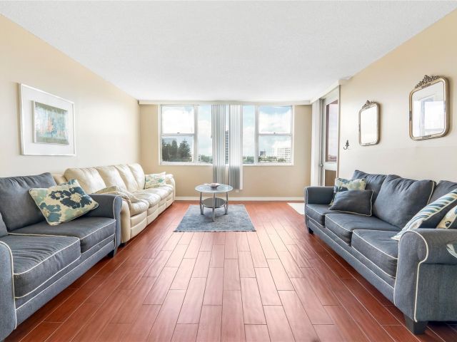 Apartment for sale  Unit #517 - photo 5853524