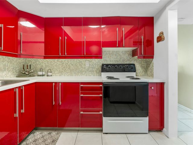 Apartment for sale  Unit #517 - photo 5853528