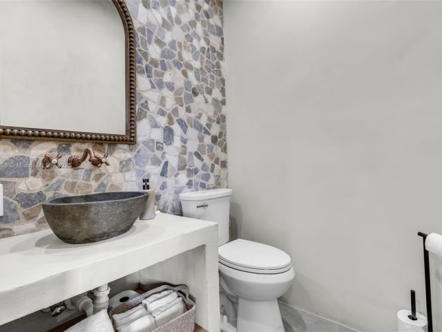 Home for rent at 535 N Biscayne River Dr 1 - photo 5845617