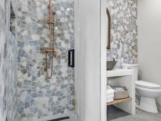 Home for rent at 535 N Biscayne River Dr 1 - photo 5845618