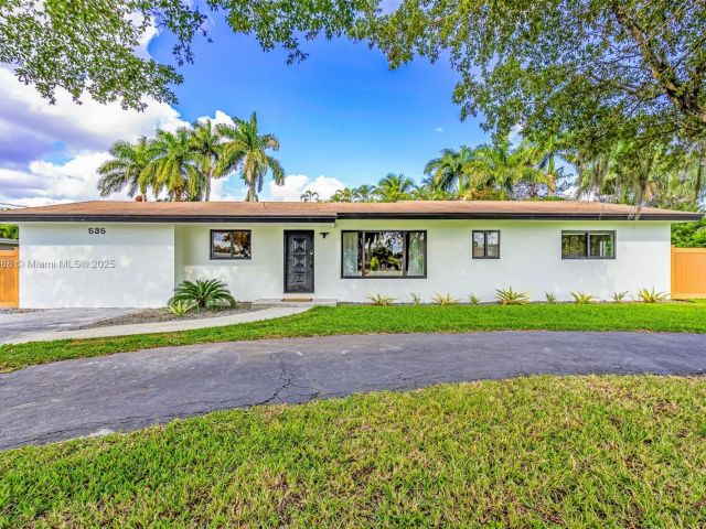 Home for rent at 535 N Biscayne River Dr 1 - photo 5845633