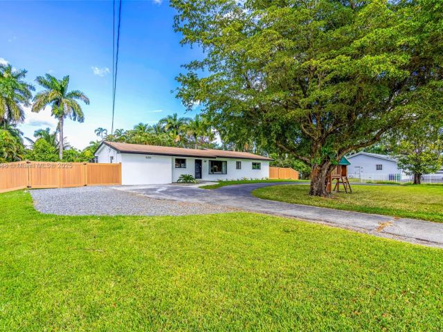 Home for rent at 535 N Biscayne River Dr 1 - photo 5845636