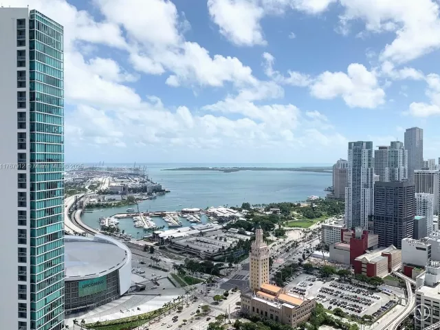 2-bedroom condo for sale in Miami - 851 NE 1st Ave 3905 - MondialRealty