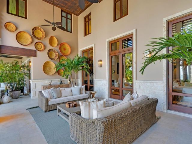 Home for rent at 9 Harbor Pt - photo 5848863