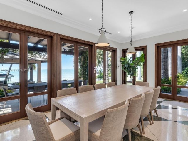 Home for rent at 9 Harbor Pt - photo 5848865