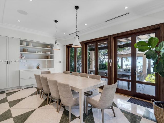 Home for rent at 9 Harbor Pt - photo 5848867