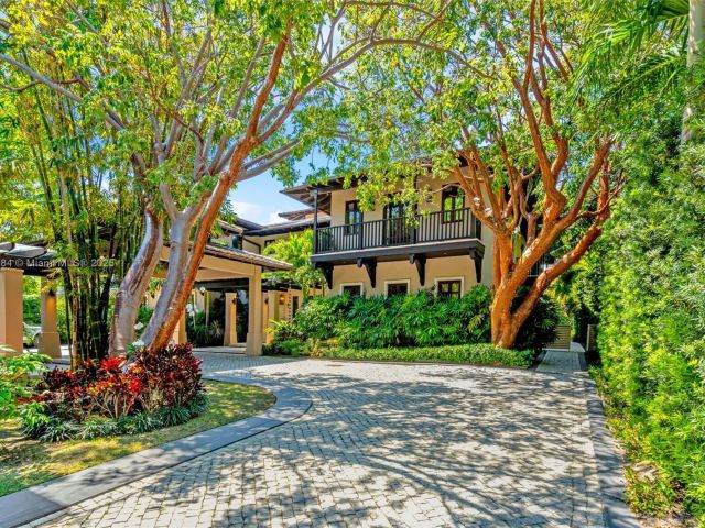 Home for rent at 9 Harbor Pt - photo 5848874