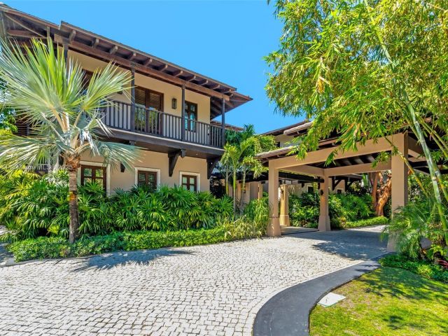 Home for rent at 9 Harbor Pt - photo 5848875