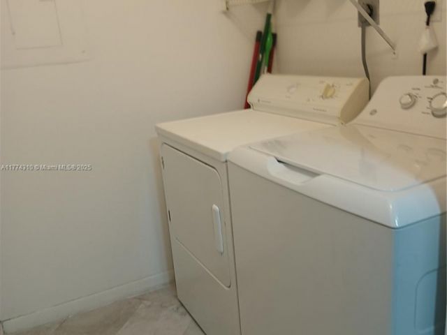 Apartment for sale  Unit #9305 - photo 6272760