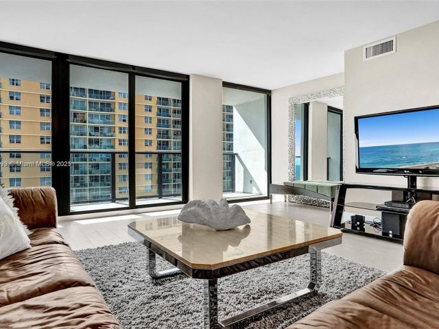 Apartment for sale  Unit #1107 - photo 5850075