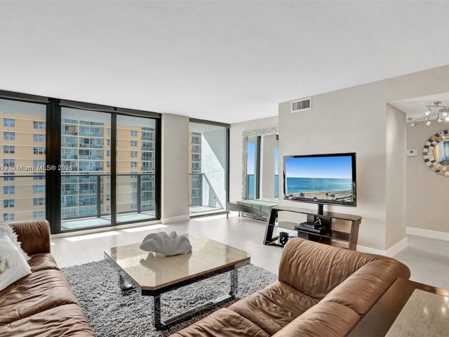 Apartment for sale  Unit #1107 - photo 5850076