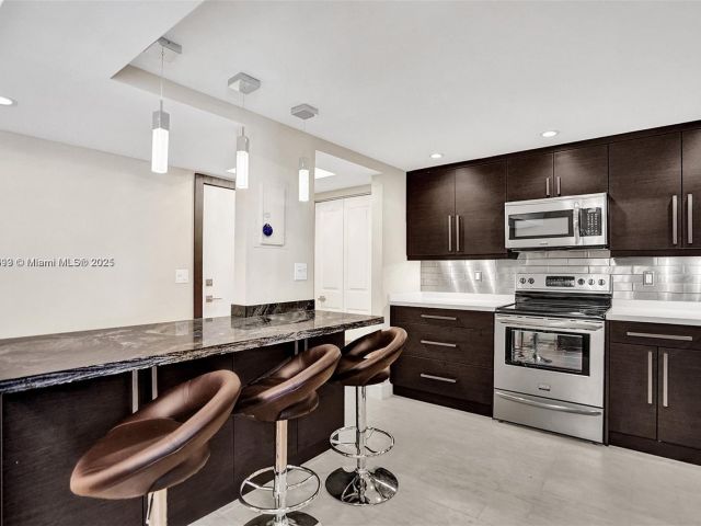 Apartment for sale  Unit #1107 - photo 5850081