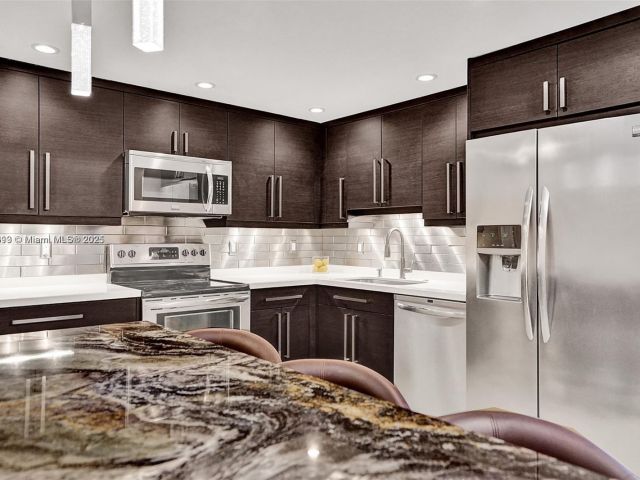 Apartment for sale  Unit #1107 - photo 5850082