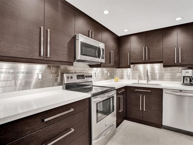 Apartment for sale  Unit #1107 - photo 5850083