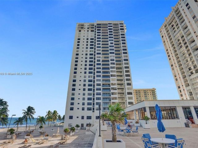 Apartment for sale  Unit #1107 - photo 5850088