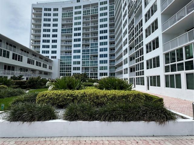 Apartment for sale  Unit #1016 - photo 5904786