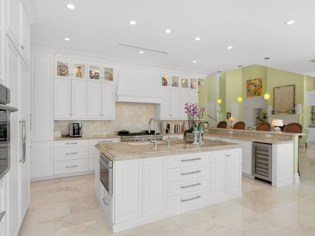 Home for sale at 2870 NE 24th Pl - photo 5892974