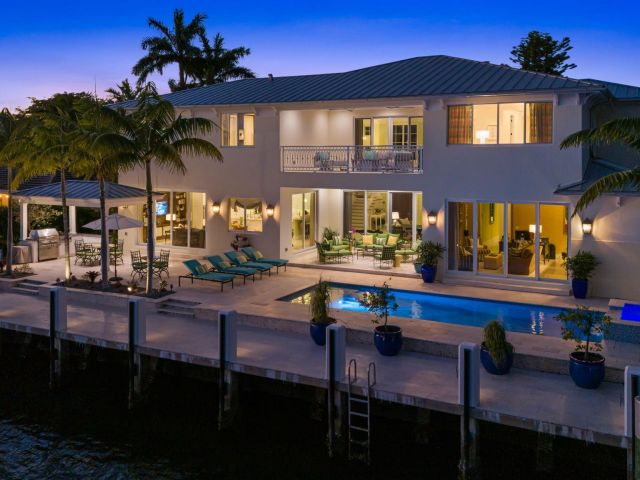 Home for sale at 2870 NE 24th Pl - photo 5892987